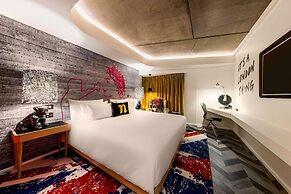 nhow London