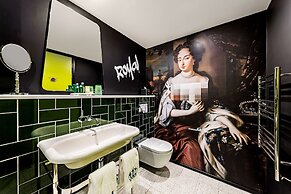 nhow London