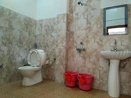 StayApart - Maa Anadmayee Guest House
