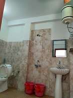 StayApart - Maa Anadmayee Guest House