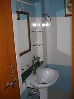 StayApart - Shruti Guest House