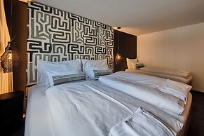 ThePoolhouse Boutique Lodge