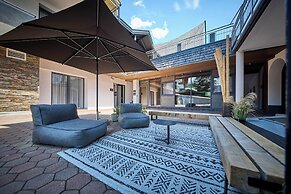 ThePoolhouse Boutique Lodge