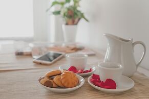 Terra Ferma Rooms & More