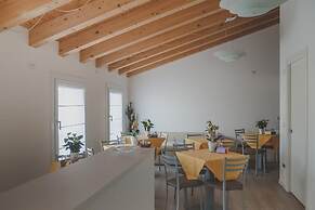 Terra Ferma Rooms & More