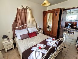 Thymes traditional house