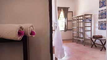 Raha Lodge