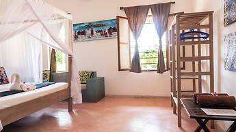 Raha Lodge