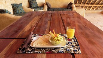 Raha Lodge