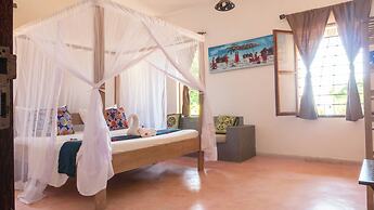 Raha Lodge