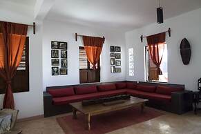 Raha Lodge