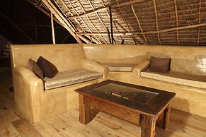 Raha Lodge