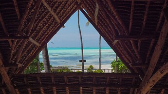 Raha Lodge