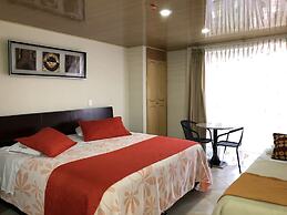 Hotel El Lago Inn