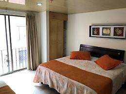 Hotel El Lago Inn