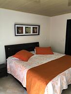 Hotel El Lago Inn