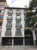 Hotel El Lago Inn