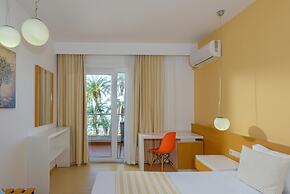 Zeus Hotels Palm Beach