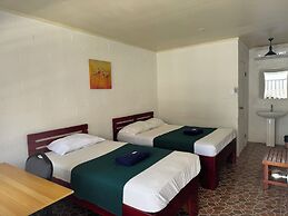 Transit Motel - Hostel