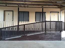 Transit Motel - Hostel