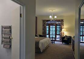 Black Spur Inn