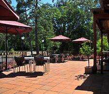 Black Spur Inn