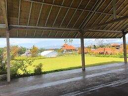 Oka's Guest House