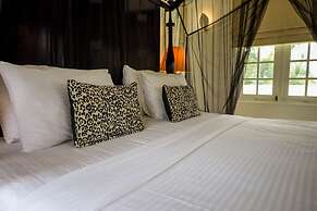 The Flame Tree Estate & Hotel