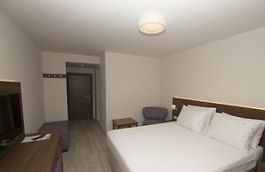 Neopol Hotel Deluxe