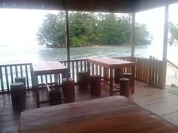 Nusa Nalan Beach Resort