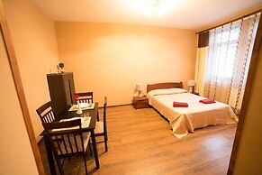 Aparthotel na Mytniy