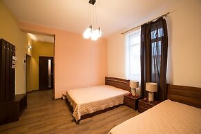 Aparthotel na Mytniy