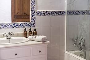 Curolla Petit Hotel