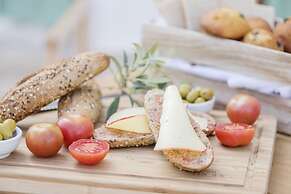 Curolla Petit Hotel