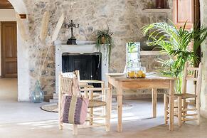 Curolla Petit Hotel