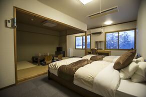Nomad Hakuba