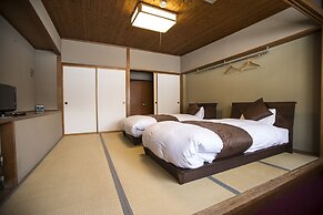 Nomad Hakuba