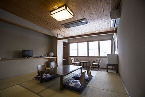 Nomad Hakuba