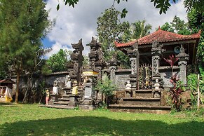 Mandhasativa Homestay
