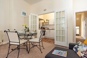 Ford Park Apartment