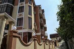 Antika Hotel