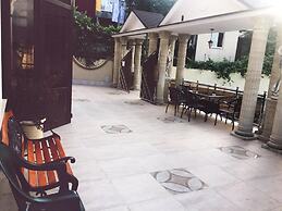 Antika Hotel