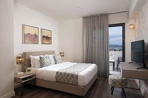 Urban Nest - Suites & Apartments