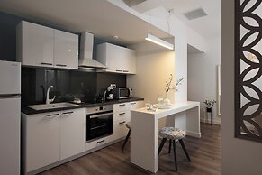 Urban Nest - Suites & Apartments
