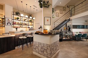 Urban Nest - Suites & Apartments