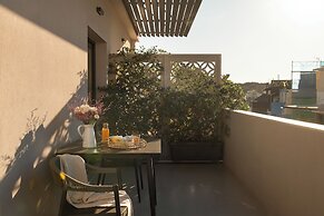 Urban Nest - Suites & Apartments
