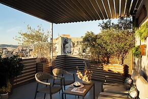 Urban Nest - Suites & Apartments