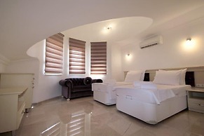 Villa Liya 3 by Elm