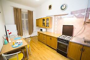 1 Bedroom Apartment Ave Svobody 1-3