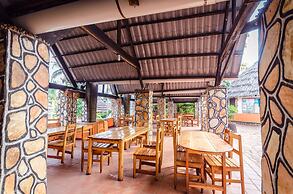 Kingfisher Safaris Resort Hotel